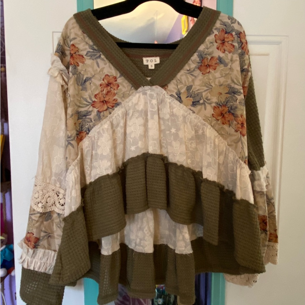 POL Floral Patchwork V-Neck Blouse - Cream and Brown - Picture 3 of 10